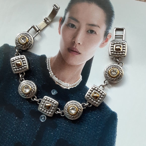 Jewelry - BRIGHTON LINK TWO TONE REVERSIBLE CRYSTAL BRACELET